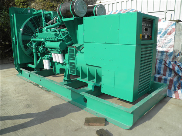 汝城发电车出租-柴油发电机组在使用的过程中应该做好哪些防护工作