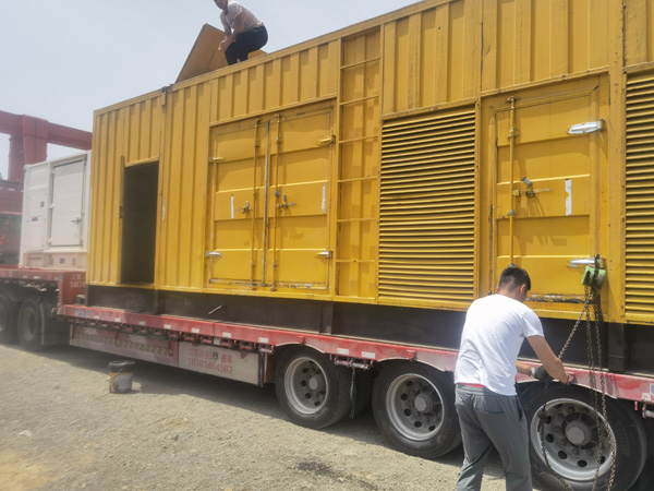汝城除了负载情况和发动机维护，还有哪些因素会影响 200kw 柴油发电机的油耗？