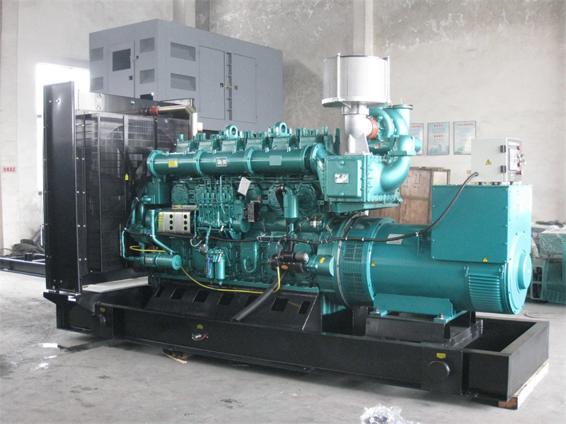 汝城200KW 柴油发电机的油耗是多少?