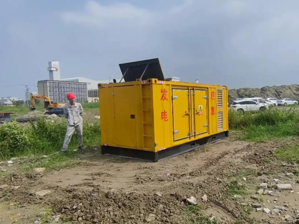 汝城200KW柴油发电机机组每小时的油耗量受哪些因素影响？