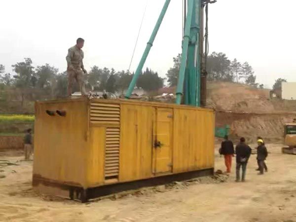 汝城如何判断水冷式机油散热器密封件是否需要更换？